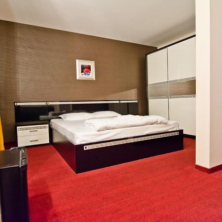 Hotel Romantika Haskovo Bagian luar foto