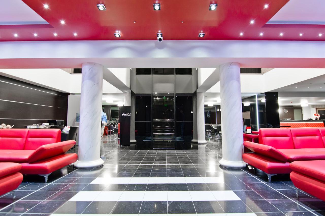 Hotel Romantika Haskovo Bagian luar foto