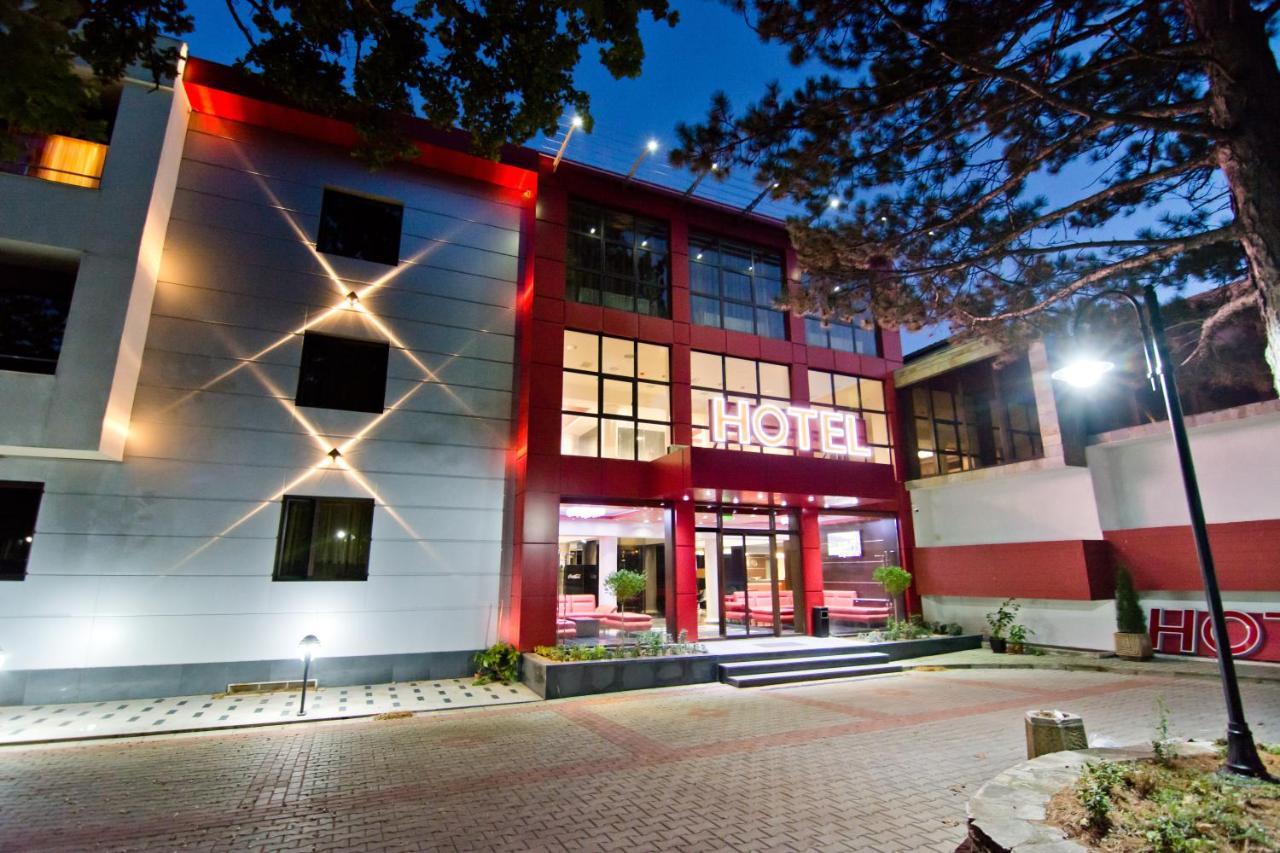 Hotel Romantika Haskovo Bagian luar foto